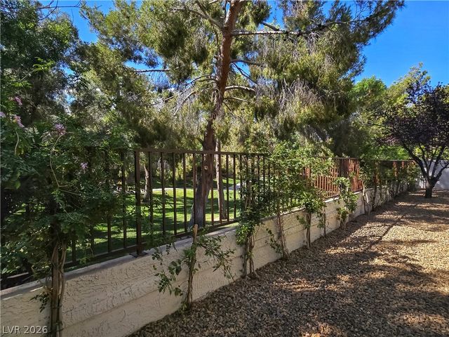 9708 Craighead Lane, Las Vegas, NV 89117