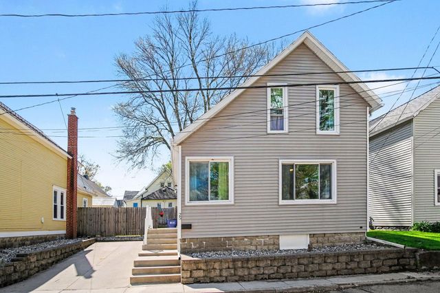 25 Mack Avenue NE, Grand Rapids, MI 49503