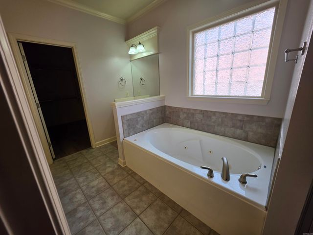 15516 Hartford Street, Little Rock, AR 72223