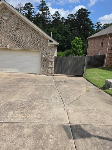 15516 Hartford Street, Little Rock, AR 72223