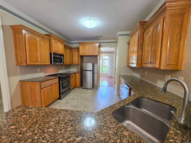 15516 Hartford Street, Little Rock, AR 72223