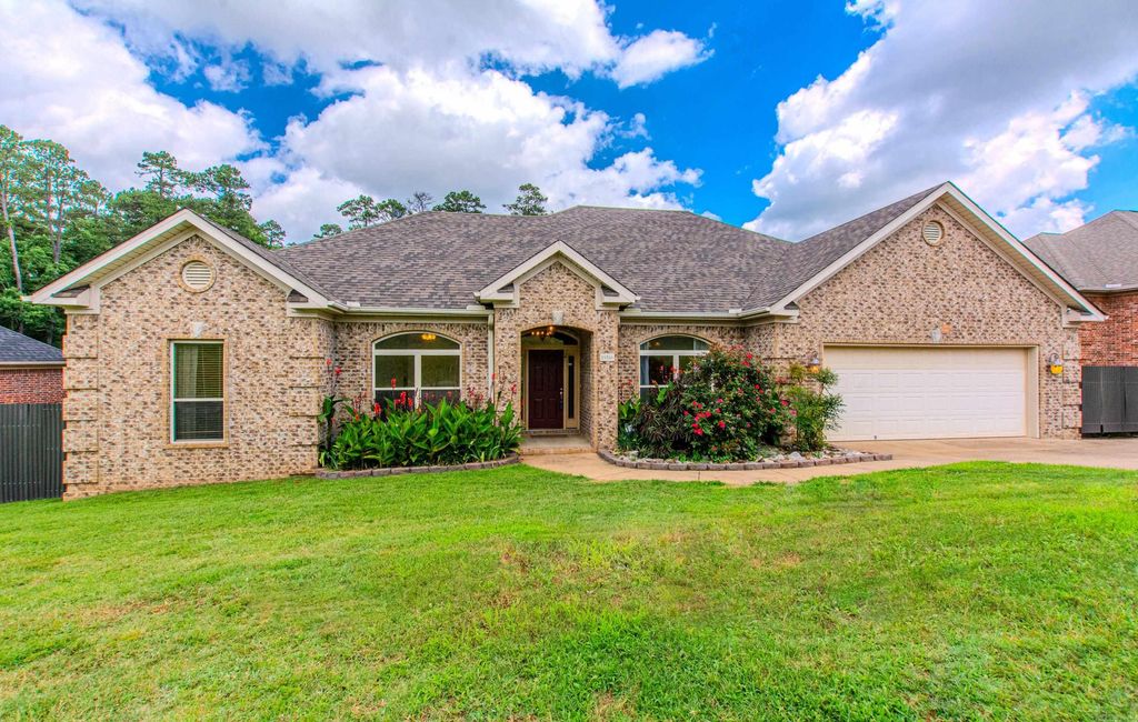 15516 Hartford Street, Little Rock, AR 72223