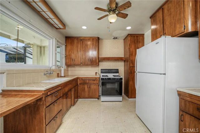 138 N Vecino Avenue, Glendora, CA 91741