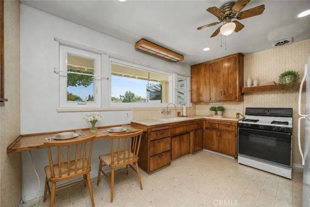 138 N Vecino Avenue, Glendora, CA 91741