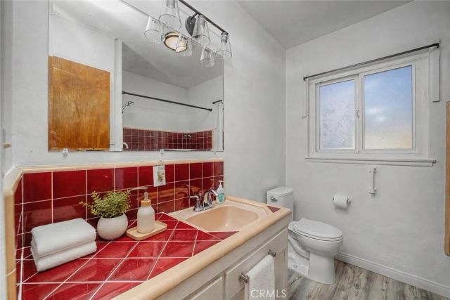 138 N Vecino Avenue, Glendora, CA 91741