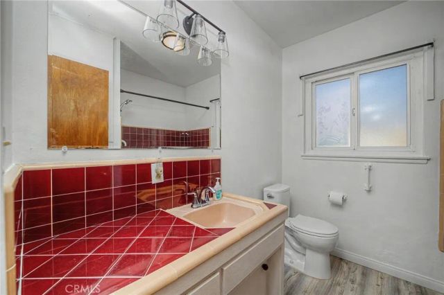 138 N Vecino Avenue, Glendora, CA 91741