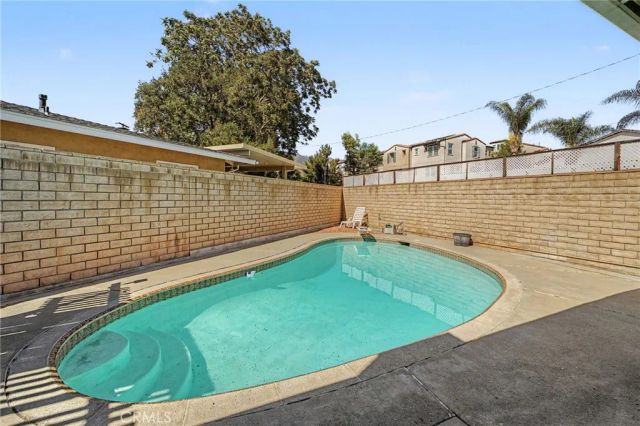 138 N Vecino Avenue, Glendora, CA 91741