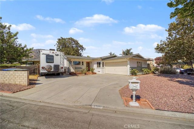 138 N Vecino Avenue, Glendora, CA 91741