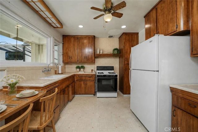 138 N Vecino Avenue, Glendora, CA 91741