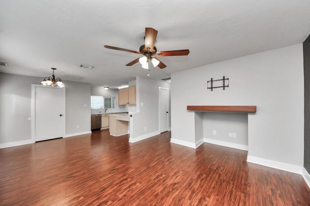 1536 Kew Garden Drive, Houston, TX 77047