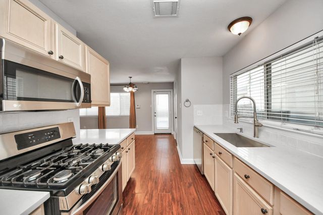 1536 Kew Garden Drive, Houston, TX 77047