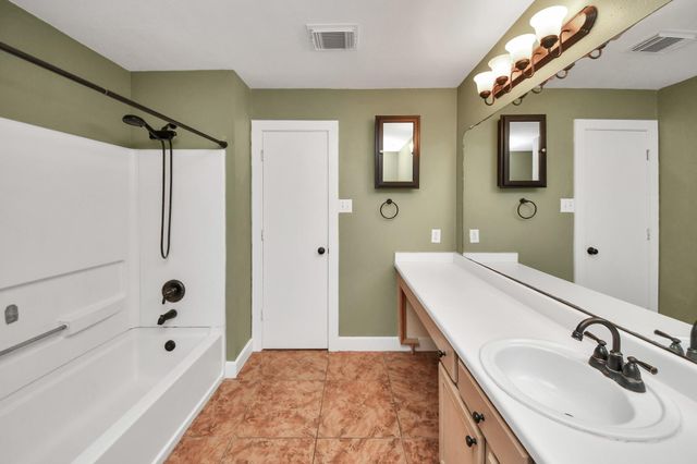 1536 Kew Garden Drive, Houston, TX 77047