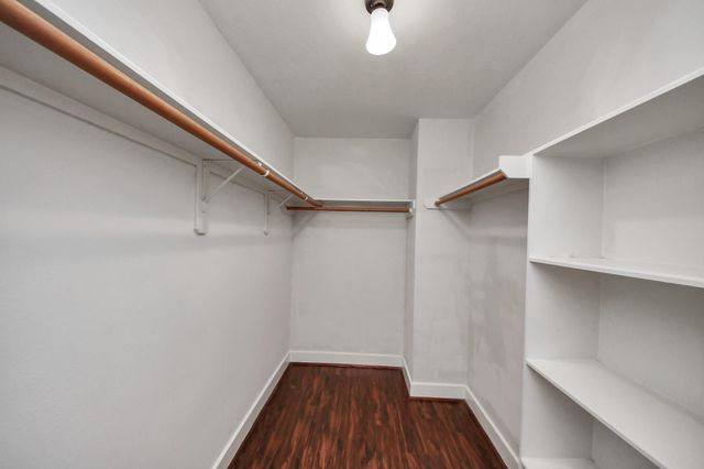 1536 Kew Garden Drive, Houston, TX 77047