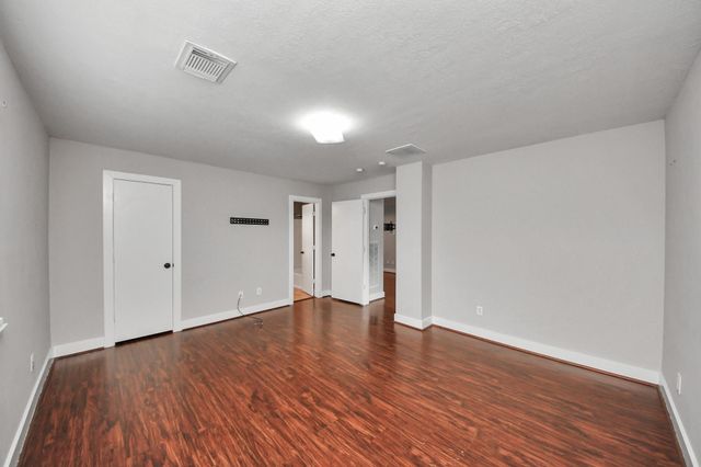 1536 Kew Garden Drive, Houston, TX 77047