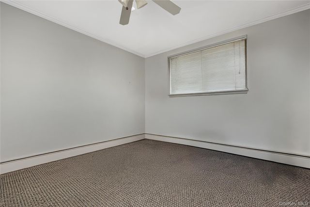 900 Flanders Drive, North Woodmere, NY 11581