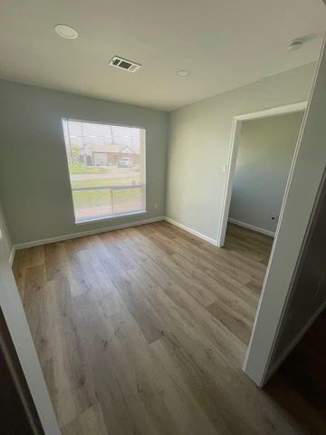 11002 Segrest Drive, Houston, TX 77047