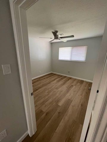 11002 Segrest Drive, Houston, TX 77047