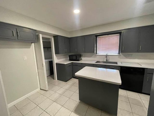 11002 Segrest Drive, Houston, TX 77047