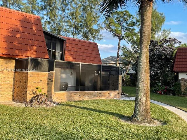 4648 Suburban Pines Drive 4648, Lake Worth, FL 33463