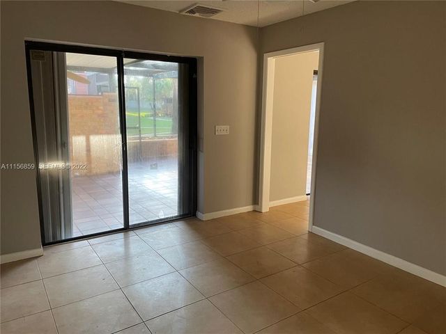 4648 Suburban Pines Drive 4648, Lake Worth, FL 33463