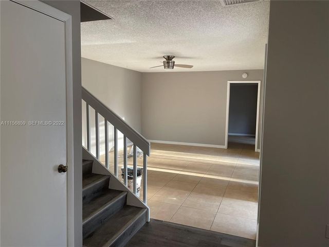 4648 Suburban Pines Drive 4648, Lake Worth, FL 33463