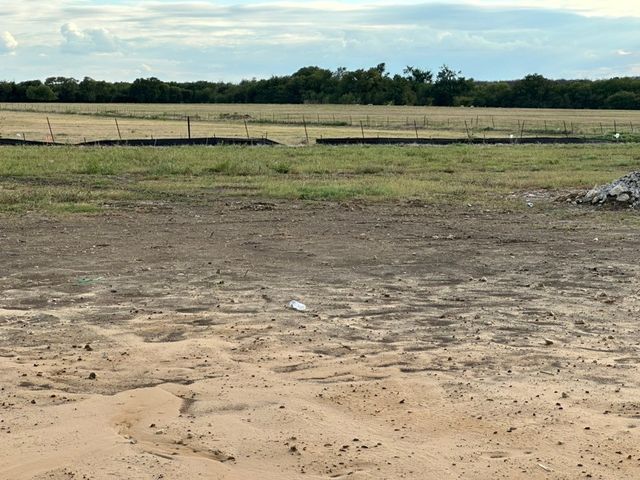 300 Horizon Road, Valley View, TX 76272