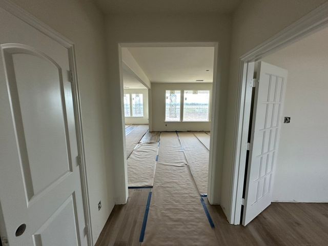 300 Horizon Road, Valley View, TX 76272