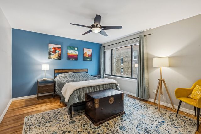 1627 W Belle Plaine Avenue, Chicago, IL 60613