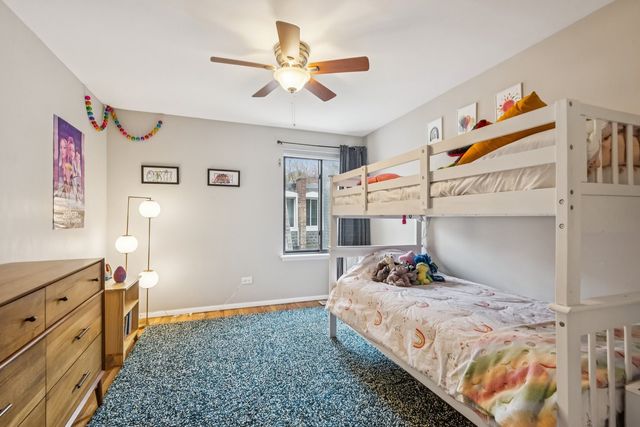 1627 W Belle Plaine Avenue, Chicago, IL 60613