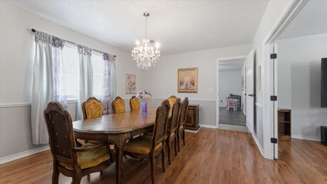 1928 Greentree Drive, Huntsville, TX 77340
