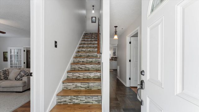 1928 Greentree Drive, Huntsville, TX 77340