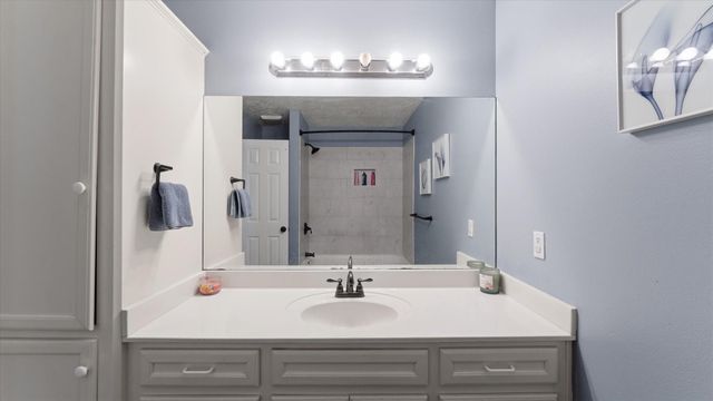 1928 Greentree Drive, Huntsville, TX 77340