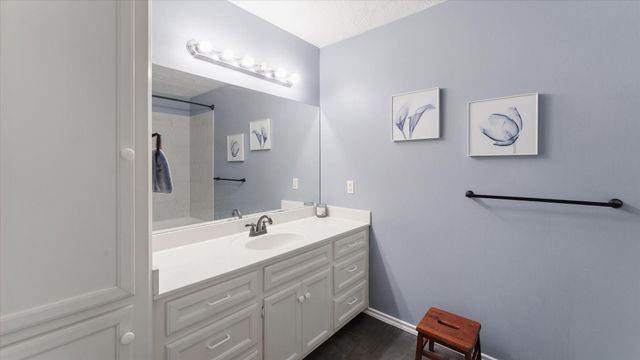1928 Greentree Drive, Huntsville, TX 77340
