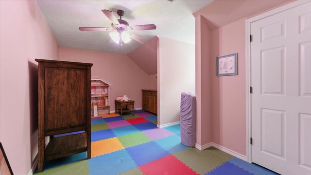 1928 Greentree Drive, Huntsville, TX 77340
