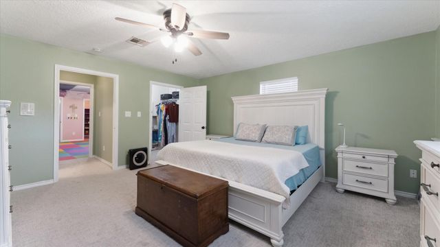 1928 Greentree Drive, Huntsville, TX 77340