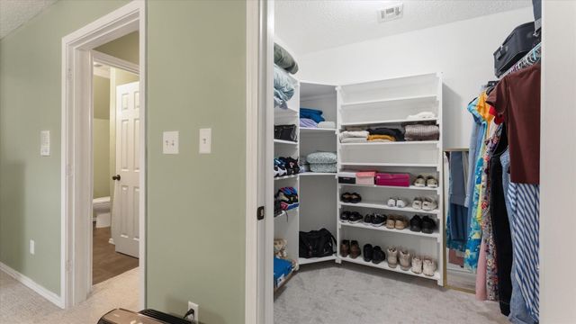 1928 Greentree Drive, Huntsville, TX 77340