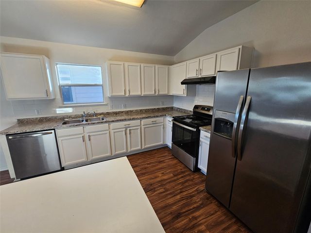 5213 English Glade DR, Austin, TX 78724