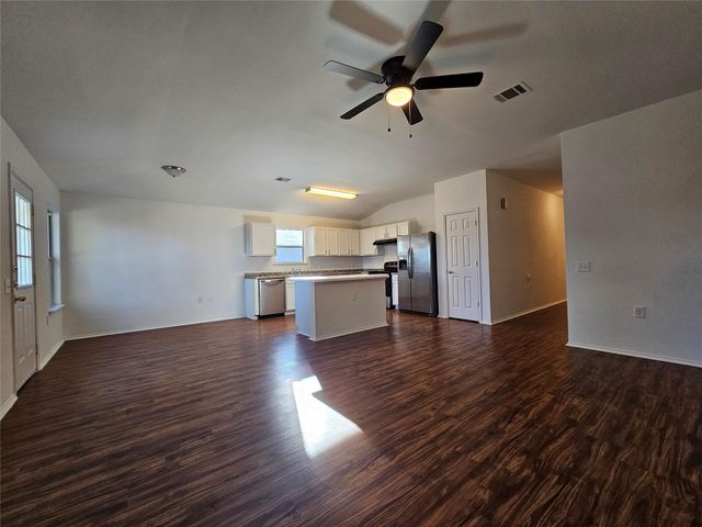 5213 English Glade DR, Austin, TX 78724