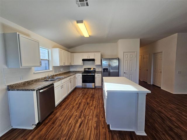 5213 English Glade DR, Austin, TX 78724