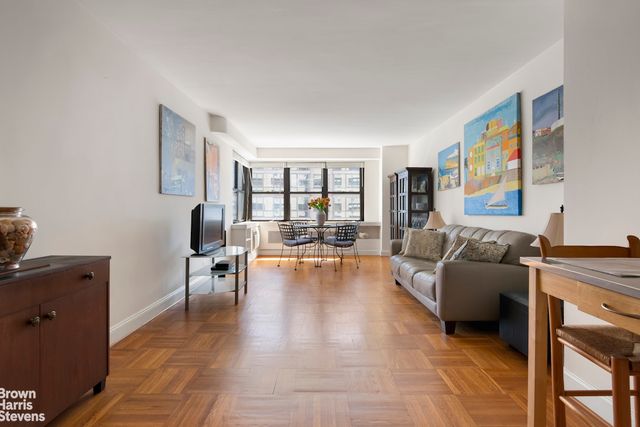 399 E 72nd St Apt 14D, New York City, NY 10021
