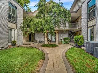 2722 Knight St 407B, Dallas, TX 75219