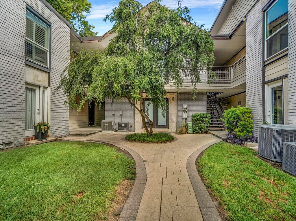 2722 Knight St 407B, Dallas, TX 75219