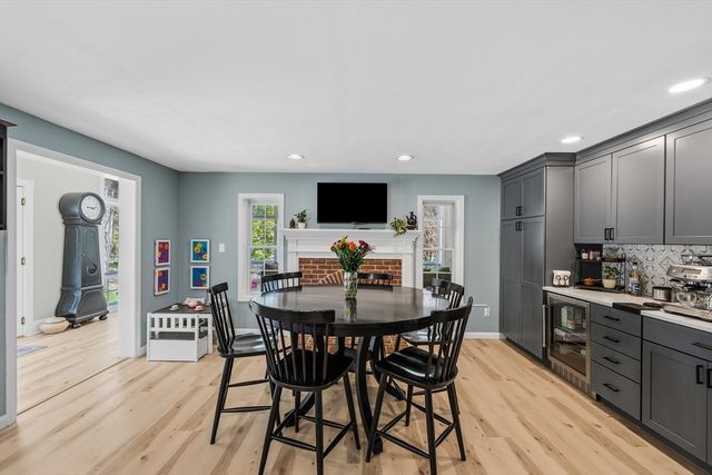 51 Ellyson Ave, Hampstead, NH 03826