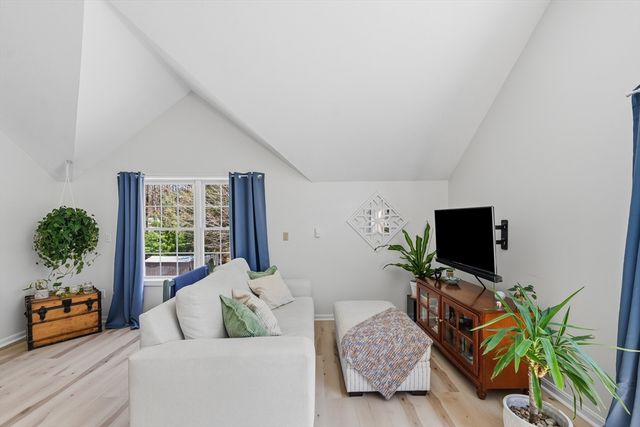 51 Ellyson Ave, Hampstead, NH 03826