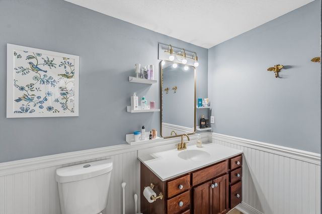 51 Ellyson Ave, Hampstead, NH 03826