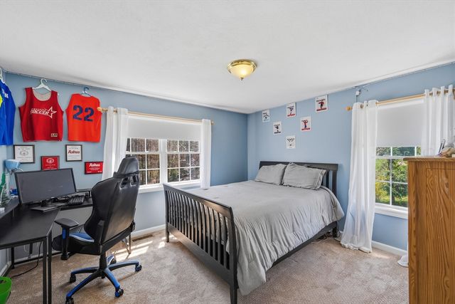 51 Ellyson Ave, Hampstead, NH 03826