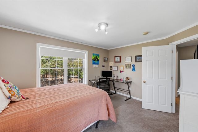 51 Ellyson Ave, Hampstead, NH 03826