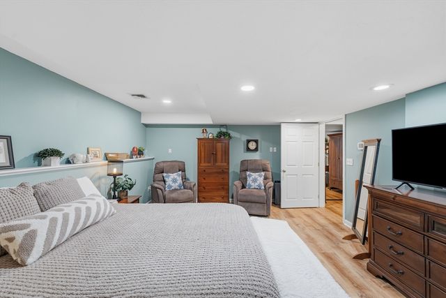 51 Ellyson Ave, Hampstead, NH 03826