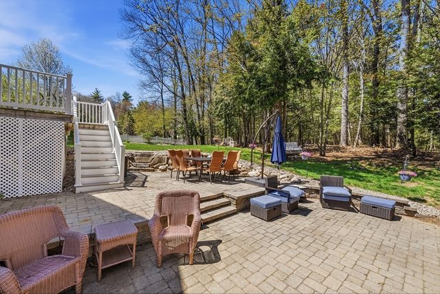 51 Ellyson Ave, Hampstead, NH 03826