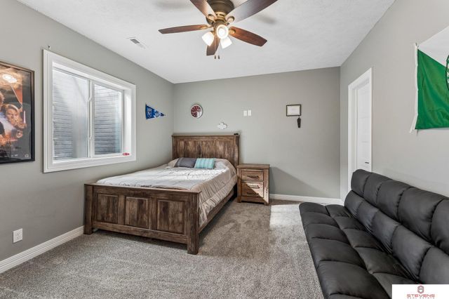 8022 N 159th Avenue, Bennington, NE 68007